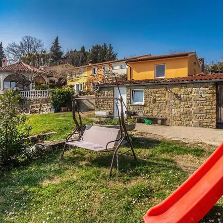 In With Kitchen 피란